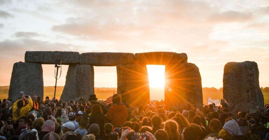 From London: Stonehenge Solstice Celebration Tour - The Extra Stops: Avebury and Lacock