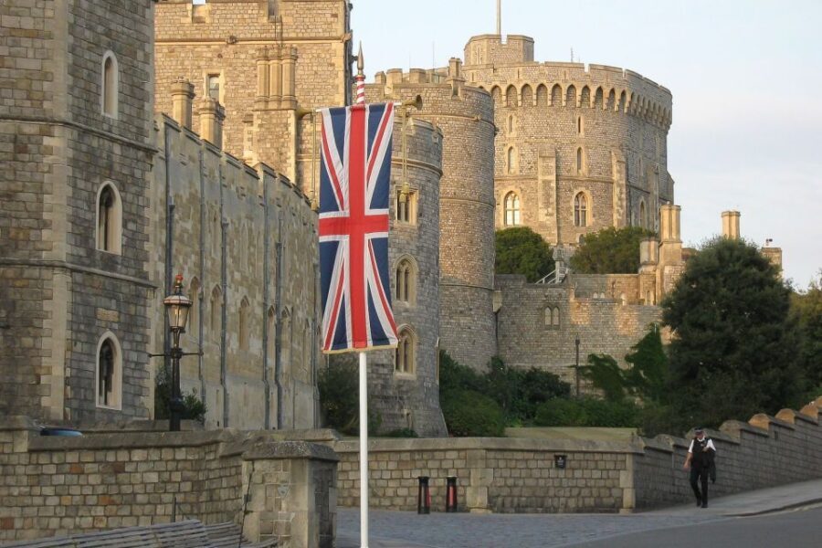 From London: Stonehenge, Windsor, and Bath Small Group Tour - Transportation and Comfort