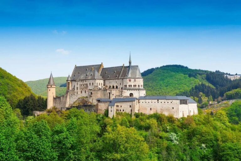 From Luxembourg: All the highlights in 1 day - Exploring Vianden: Castle and Chairlift