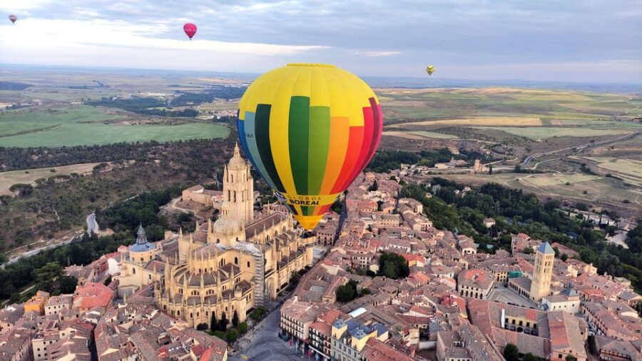 From Madrid: Hot Air Balloon Ride in Segovia with Pickup - What Makes This Tour Stand Out?