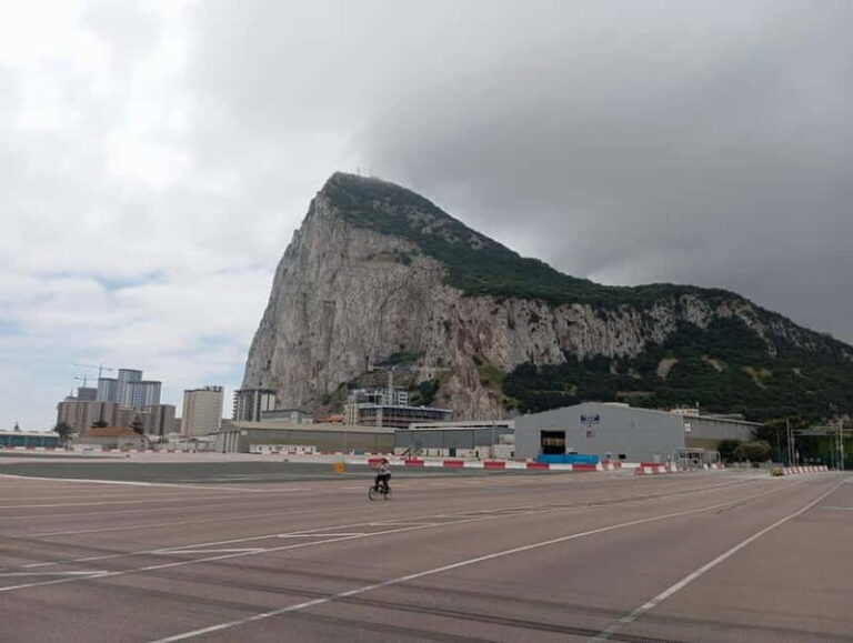 From Málaga: Gibraltar Day Trip - The Guides and Support