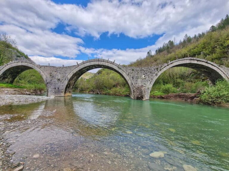 From Parga: Zagoria and Vikos Gorge Day Trip with Lunch - Authentic Experiences and Hidden Gems