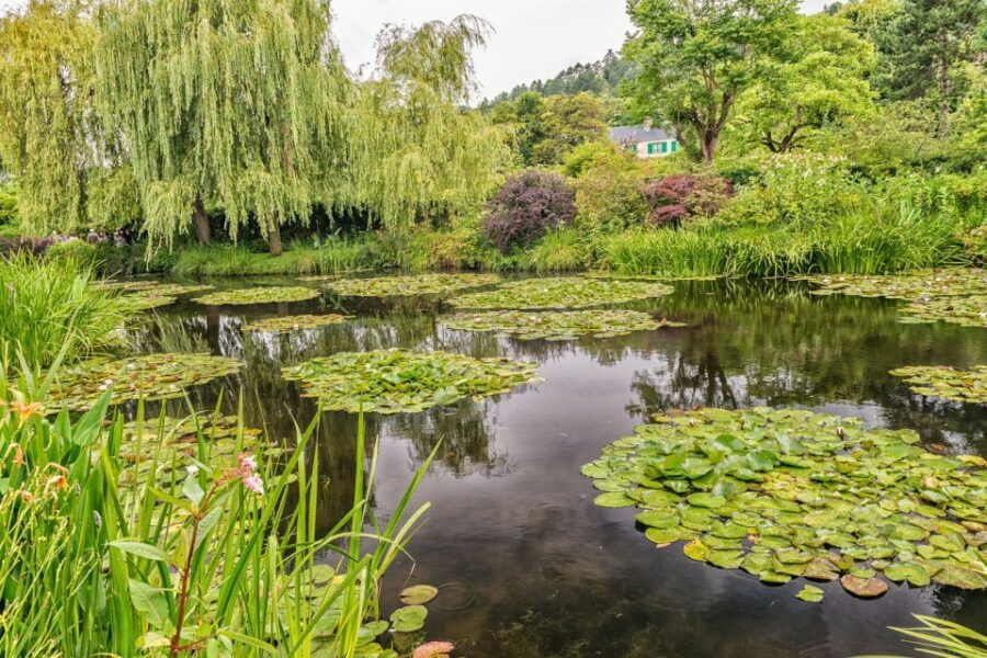 From Paris: Guided Day Trip to Monet's Garden in Giverny - Analyzing the Value