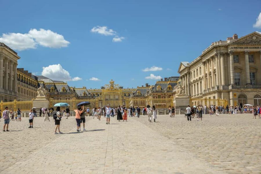 From Paris: Versailles Palace & Gardens with Transportation - Exploring the Palace