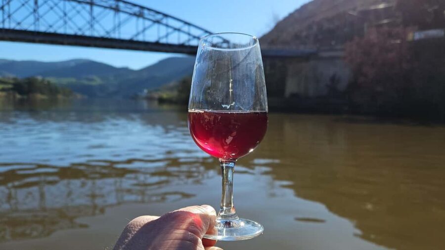 From Porto Day Douro Valley Wine Tour 2 Wine Tasting & Lunch - Why This Tour Offers Good Value