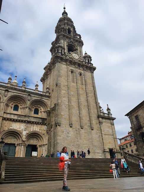 From Porto to Santiago de Compostela up to 4 Stops - Transportation & Logistics: What You Can Expect