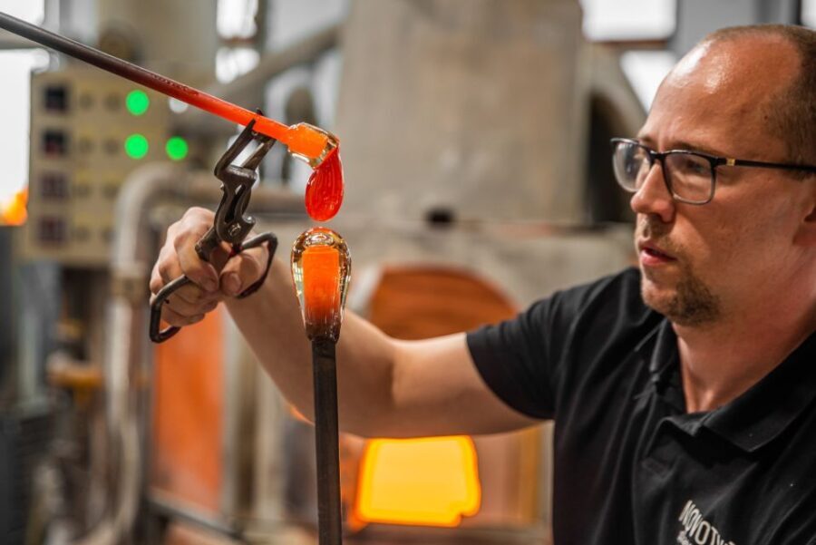 From Prague: Bohemian Glass Crystal Private Tour with Lunch - Why this tour is worth it