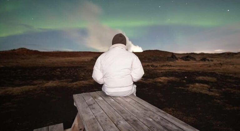 From Reykjavik: Extreme Northern Lights Tour with Dinner - What Reviewers Say