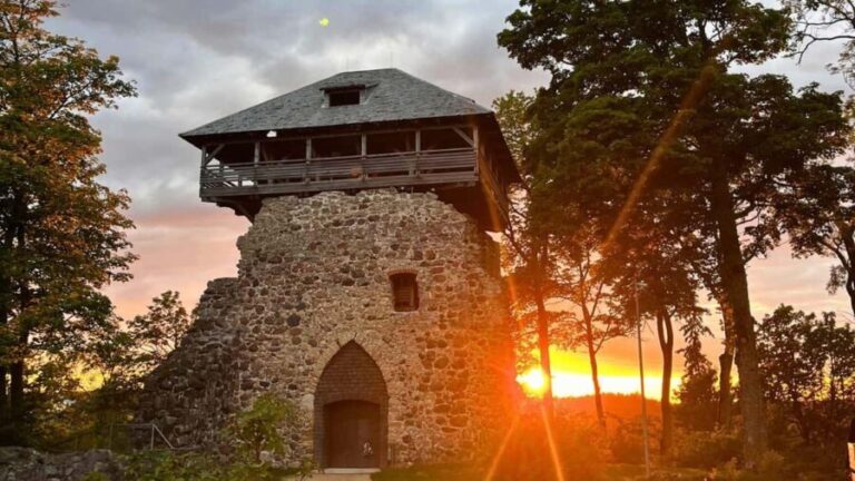 From Riga: Siguldas Top Sights & Scenic Picnic (EN/DE/ESP) - Sigulda Castle and Turaida Castle