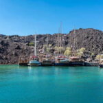 From Santorini: Volcano Cruise With Oia Sunset - Exploring the Volcano: Nea Kameni and Palea Kameni