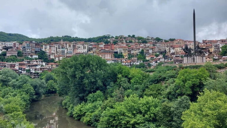 From Sofia: Veliko Tarnovo and Arbanasi Tour with Transfer - What Sets This Tour Apart