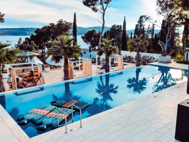 From Split: Bra Island Beach Bar and Pool Party - Who Will Love This Tour?
