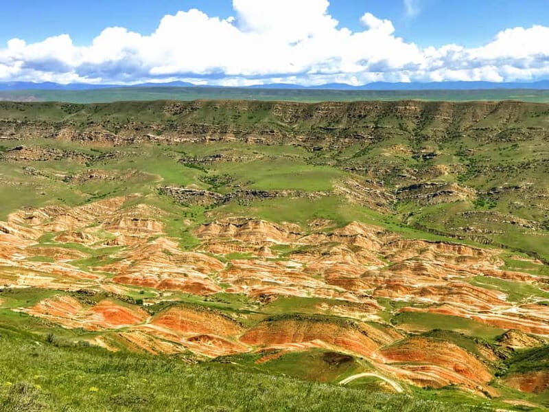 From Tbilisi: Gareji, Rainbow Mountains, Bodbe & Sighnaghi - Scenic Highlights: The Rainbow Mountains