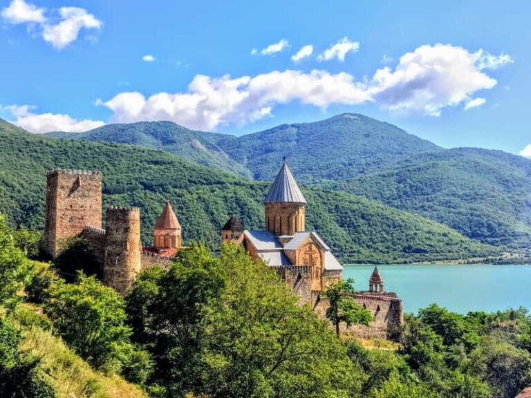 From Tbilisi: Kakheti and Kazbegi 2-Day 4X4 Jeep Tour pack - Day 2: Kazbegi, Truso Valley & Historic Sites