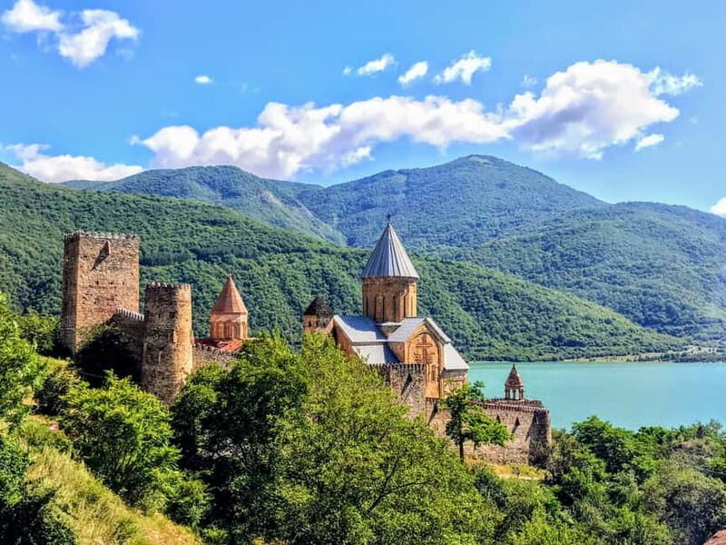 From Tbilisi: Kakheti and Kazbegi 2-Day 4X4 Jeep Tour pack - Day 2: Kazbegi, Truso Valley & Historic Sites