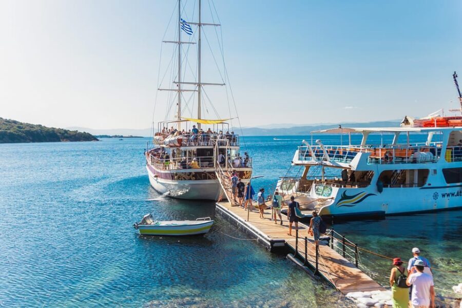 From Thessaloniki: Halkidiki Blue Lagoon Cruise with Lunch - The Experience from the Reviews