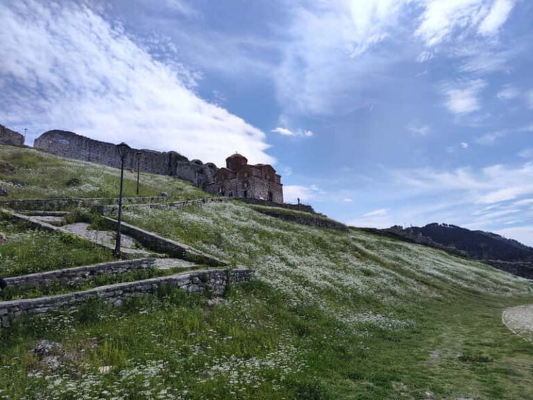From Tirana:(Private) UNESCO Berat City & Castle Guided Tour - A Complete Look at the Berat Day Trip