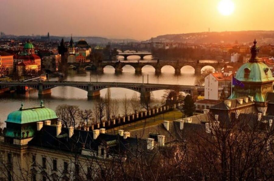 From Vienna: Prague Small Group Guided Day Tour - The Guided Tour in Prague: Major Sights & Hidden Gems