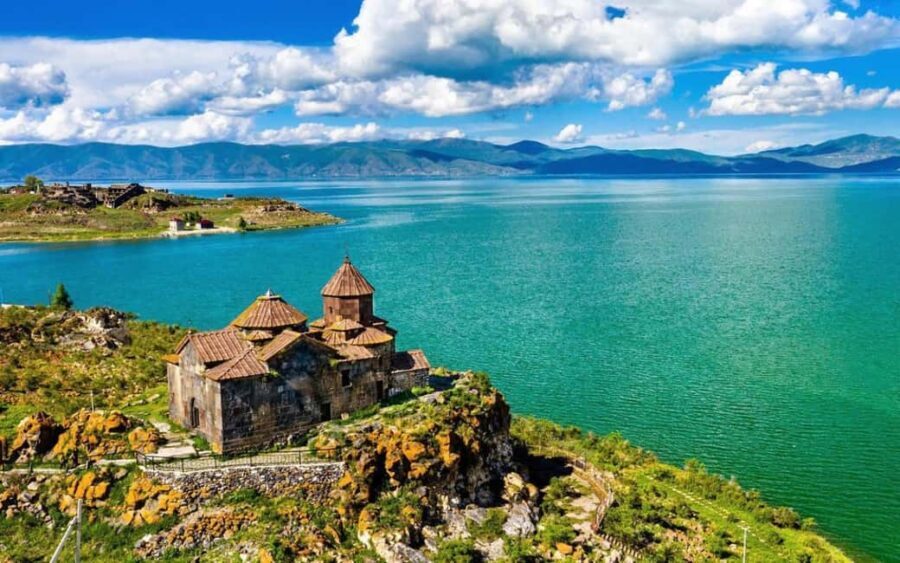 From Yerevan: Off-Road and Horseback Riding Adventure Tour - Lake Parz and Other Scenic Stops