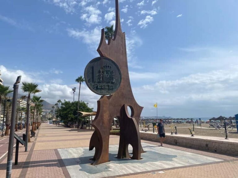 Fuengirola: Private e-bike tour in Fuengirola town and promenade - What to Expect on the Tour