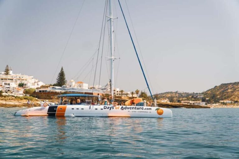 FUN & CHILL  GOLDEN COAST SAILING TOUR - The Practicalities: Booking, Group Size, and Comfort