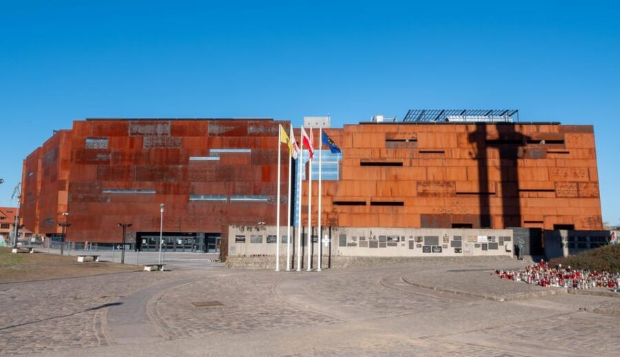 Gdansk: European Solidarity Centre Guided Tour - Who Should Consider This Tour?