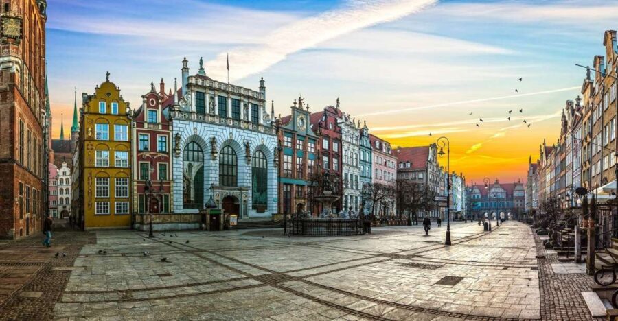 Gdansk Old Town: German Influence Walking Tour - Value and Practicality