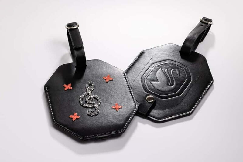 Get Crafty with Crystals: Your DIY Swarovski Workshop - A Detailed Look at the Swarovski Crystal Workshop