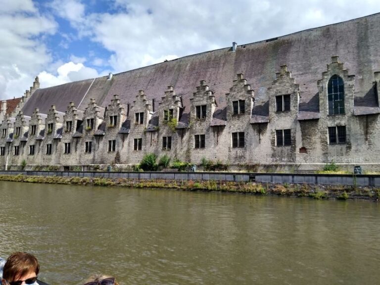 Ghent: Private Tour in Historical Center - Highlights and Landmarks