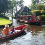 Giethoorn: Canal cruise Giethoorn village and lake - The Villages and Houses