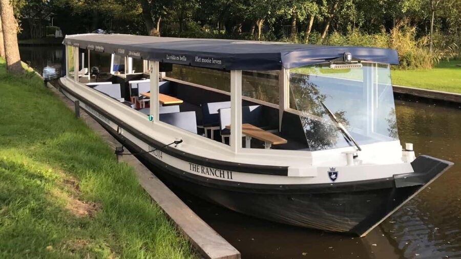 Giethoorn: Canal Cruise with Drop-Off in City Center - Why This Tour Works
