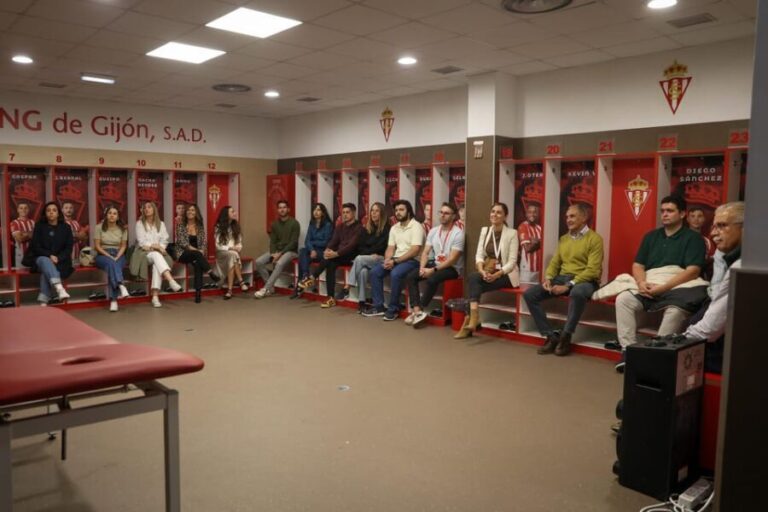 Gijon : El Molinón Stadium Guided Tour - Key Points