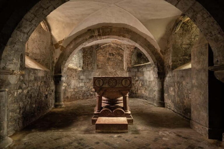 Gloucester Cathedral: Crypt Tour - What’s Included and What to Consider