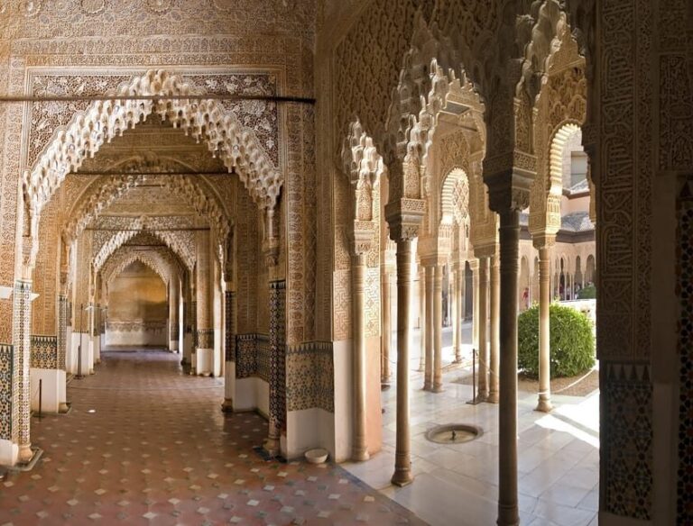 Granada: Alhambra and Albaicín Small Group Tour - Authentic Reviewer Insights