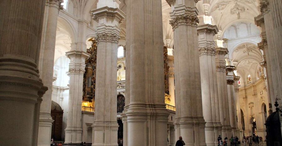 Granada: Alhambra, Cathedral & Royal Chapel Tour w/ Tickets - Who Should Consider This Tour?