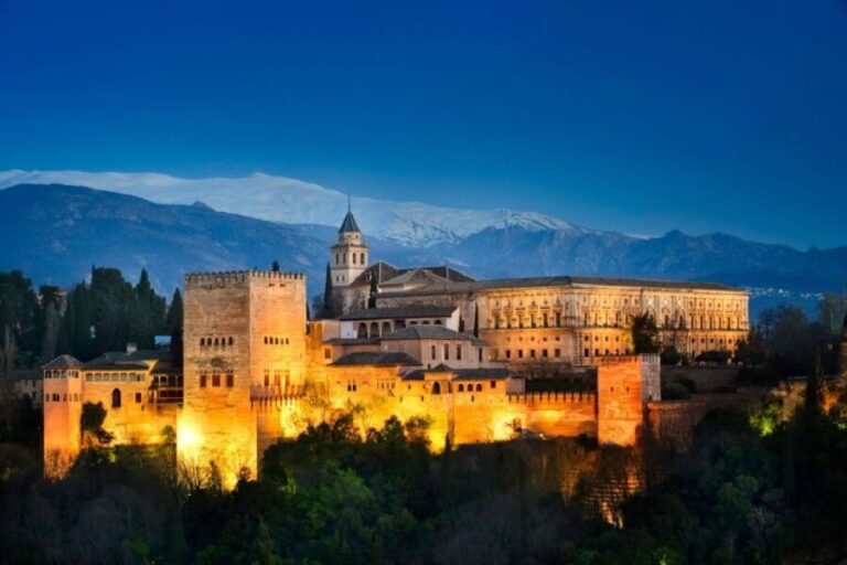 Granada: Alhambra, Nasrid, and Generalife Private Tour - The Itinerary: What to Expect