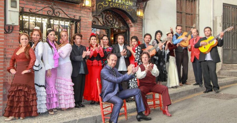 Granada: Sacromonte Caves Flamenco Show with Dinner - Insights From Reviewers