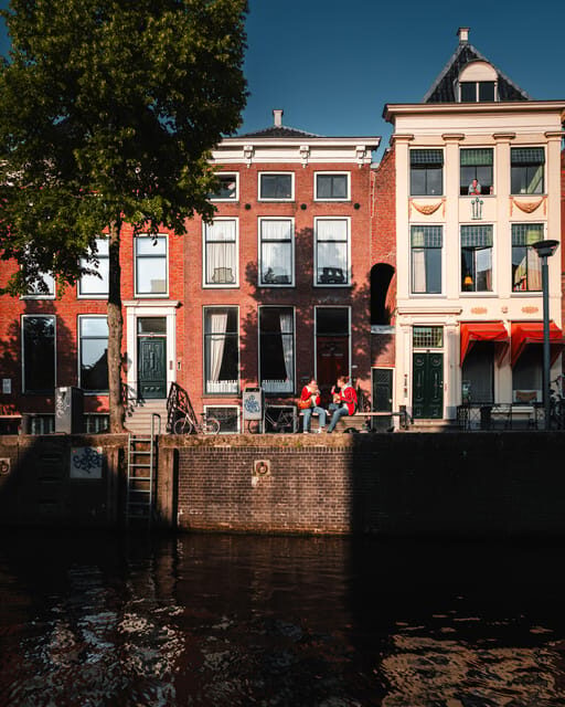 Groningen: Informative city canal cruise + drinks & cookies - Exploring Groningen by Canal: A Relaxed, Informative Cruise with Drinks & Cookies