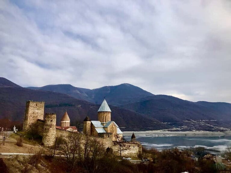 Gudauri and Kazbegi: Private Day Trip from Tbilisi - Transportation and Timing – What You Need to Know