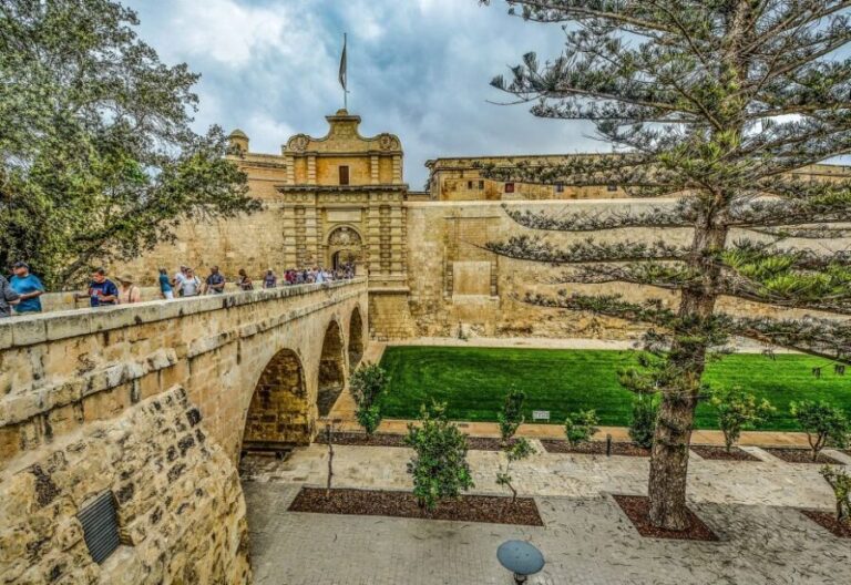 Guided Private Malta or Gozo Highlights Tour with Transfer - Authentic Insights from Past Travelers