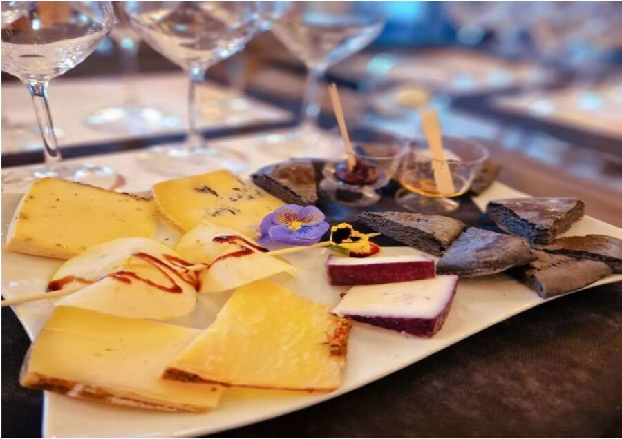 Guided tasting of local wines - A detailed look at the Ferrara wine tasting experience