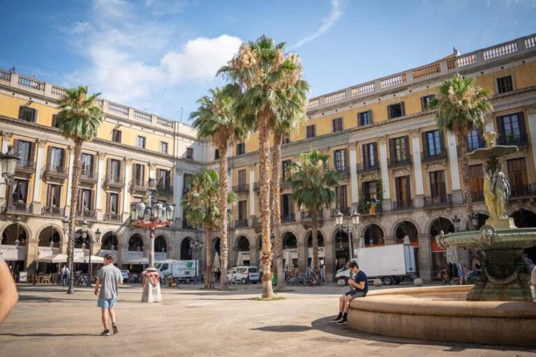 Guided tour of Barcelona in French (Old Town & Instagram spots) - Who Is This Tour Perfect For?