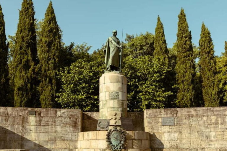 Guimarães: Highlights and Hidden Gems Walking Tour - Practical Details and Value