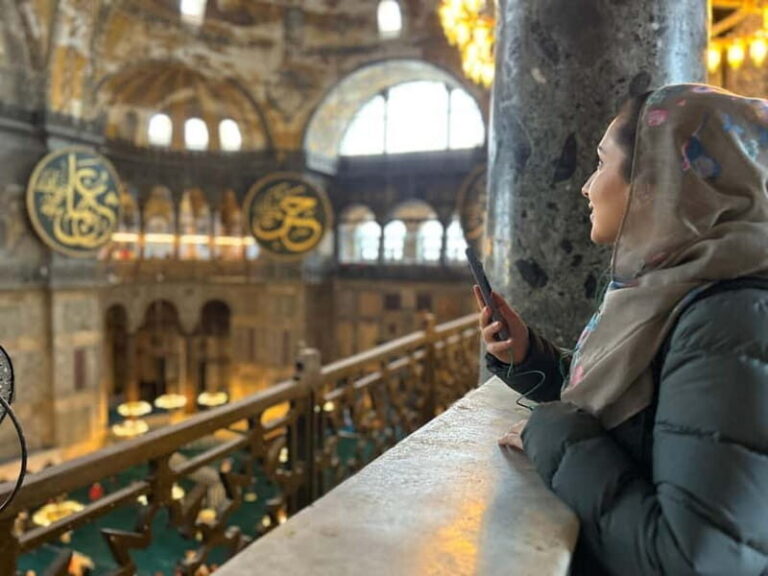 Hagia Sophia Skip-the-Line Ticket & Blue Mosque Audio Guide - The Blue Mosque: A Stunning 17th-Century Wonder