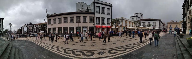 Half Day City Tour in Beautiful Ponta Delgada DE/EN/PT - The Value of a Guided Walking Tour