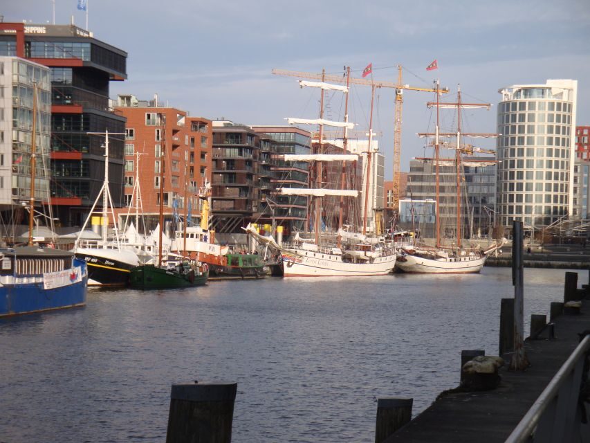 Hamburg Harbor: 3.5-Hour Guided Tour by Bike - Exploring HafenCity