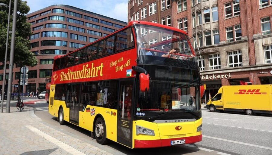Hamburg: Hop-On/ Hop-Off Tour Classic Line Familienticket - Pricing and Value