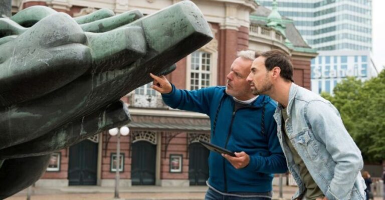 Hamburg Landungsbrücken: Outdoor Escape Game - The Starting Point and End Location