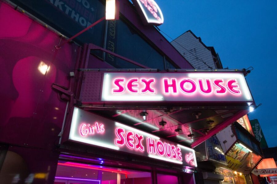 Hamburg: Olivia Jones Tour with Iconic Barker Fabian - Who Is This Tour Best For?