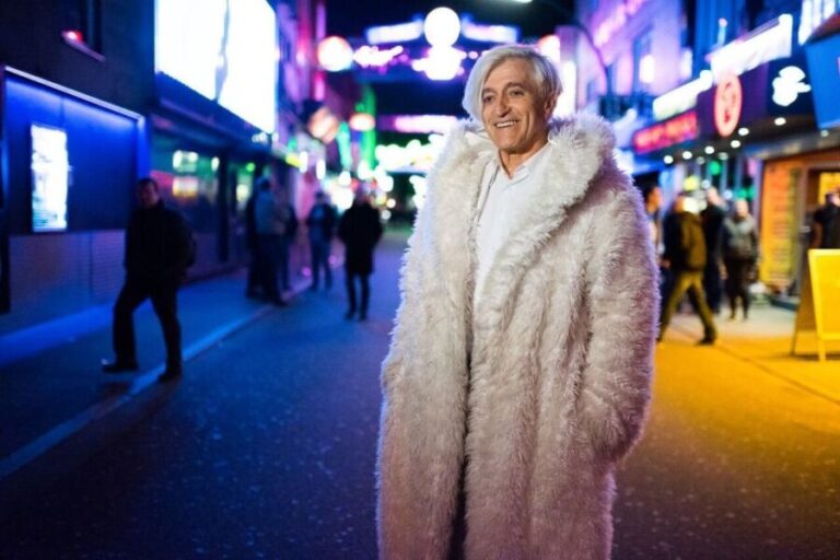 Hamburg: St. Pauli Tour with the White Dandy - The Route and Key Stops